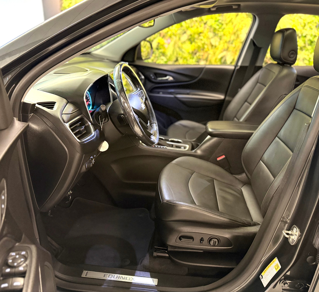 Chevrolet Equinox Cinza