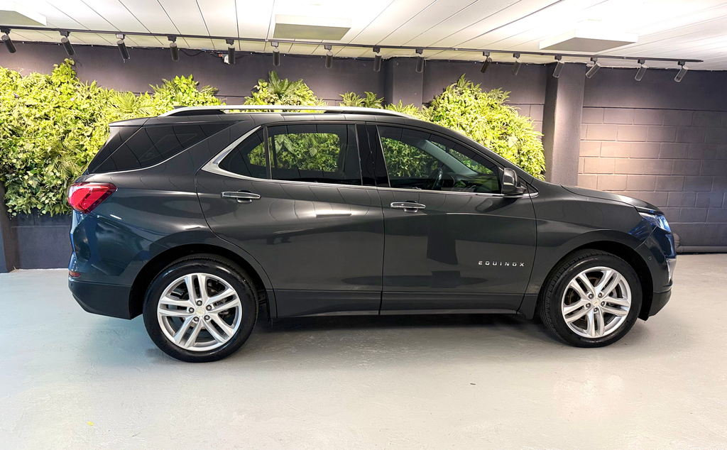 Chevrolet Equinox Cinza