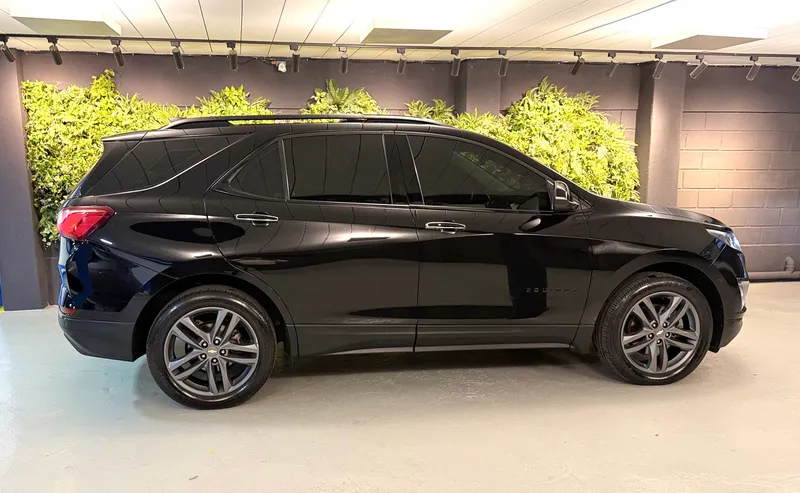 Chevrolet Equinox Preto
