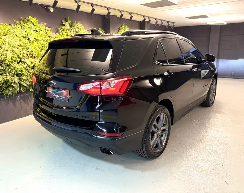 Chevrolet Equinox Preto
