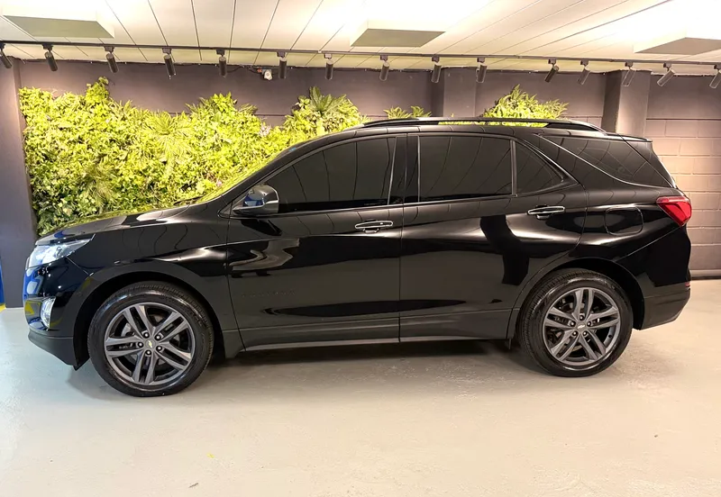 Chevrolet Equinox Preto