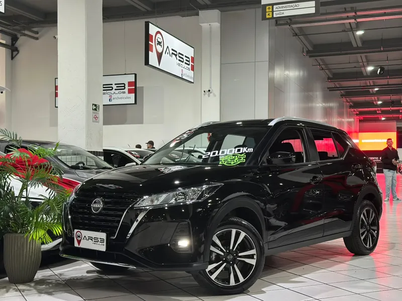 Nissan Kicks Preto