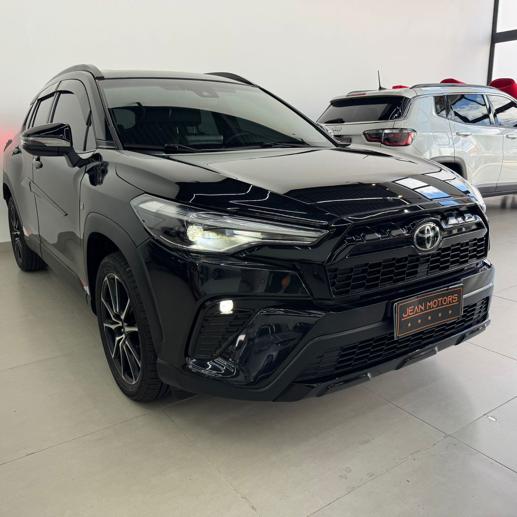 Toyota Corolla Cross Preto