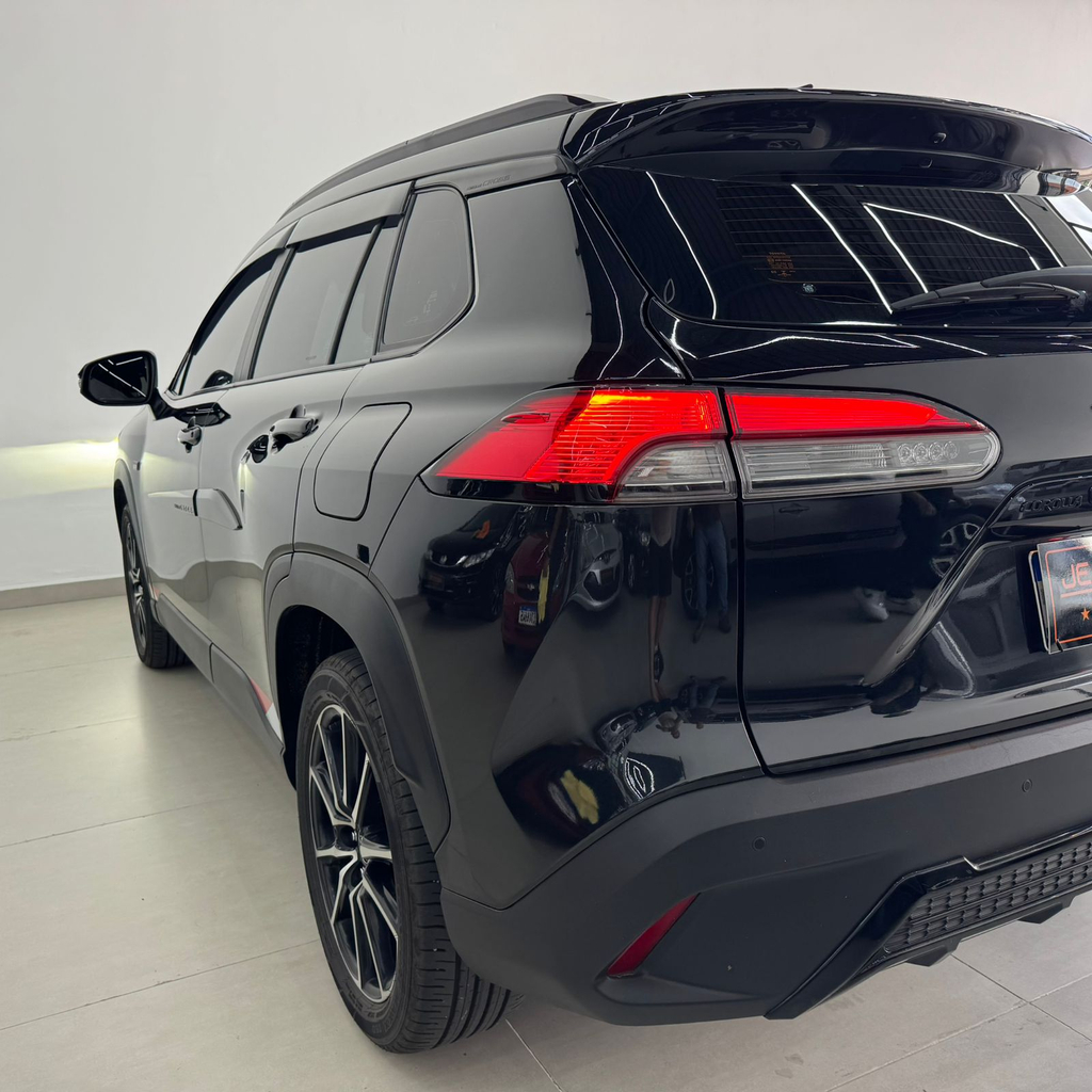 Toyota Corolla Cross Preto