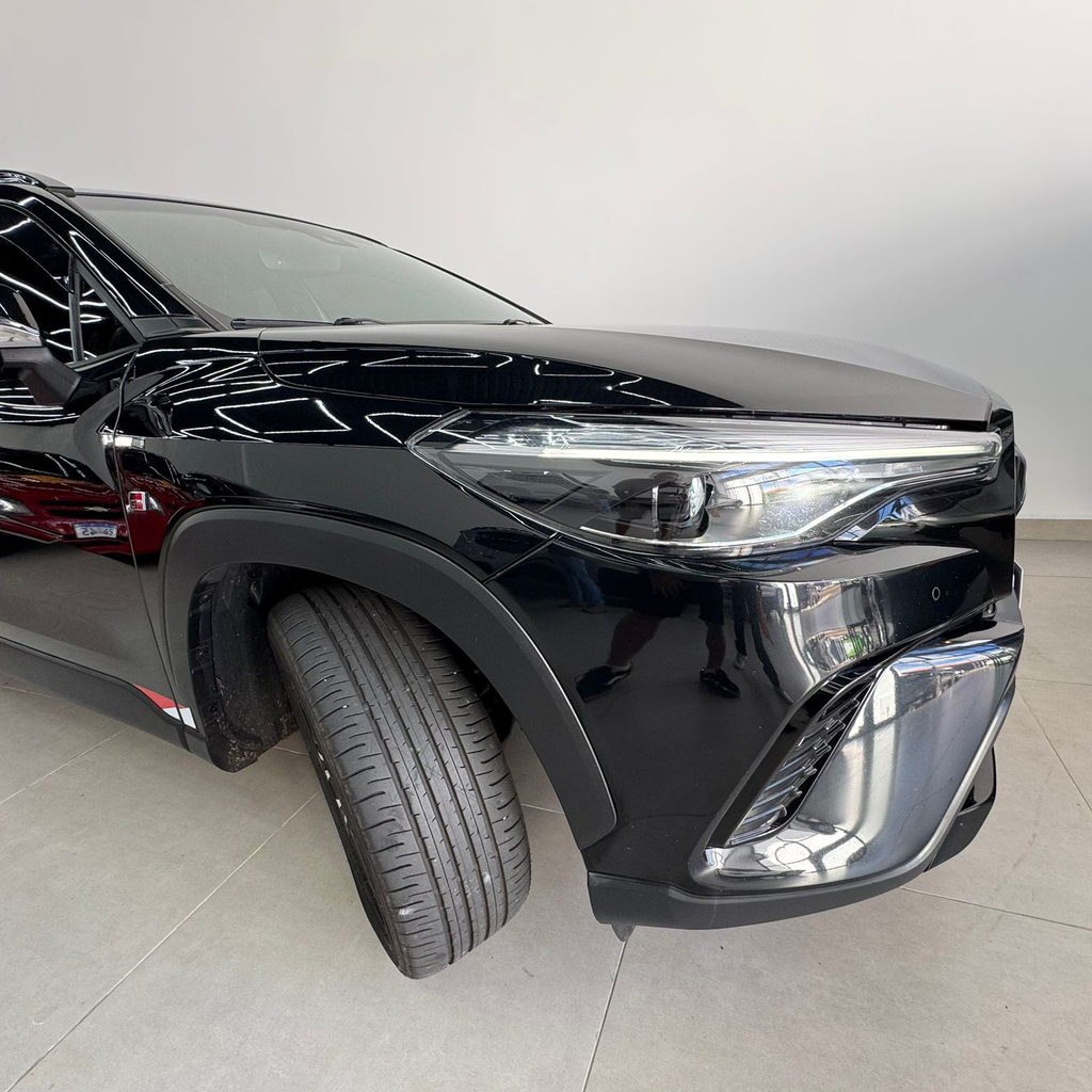 Toyota Corolla Cross Preto