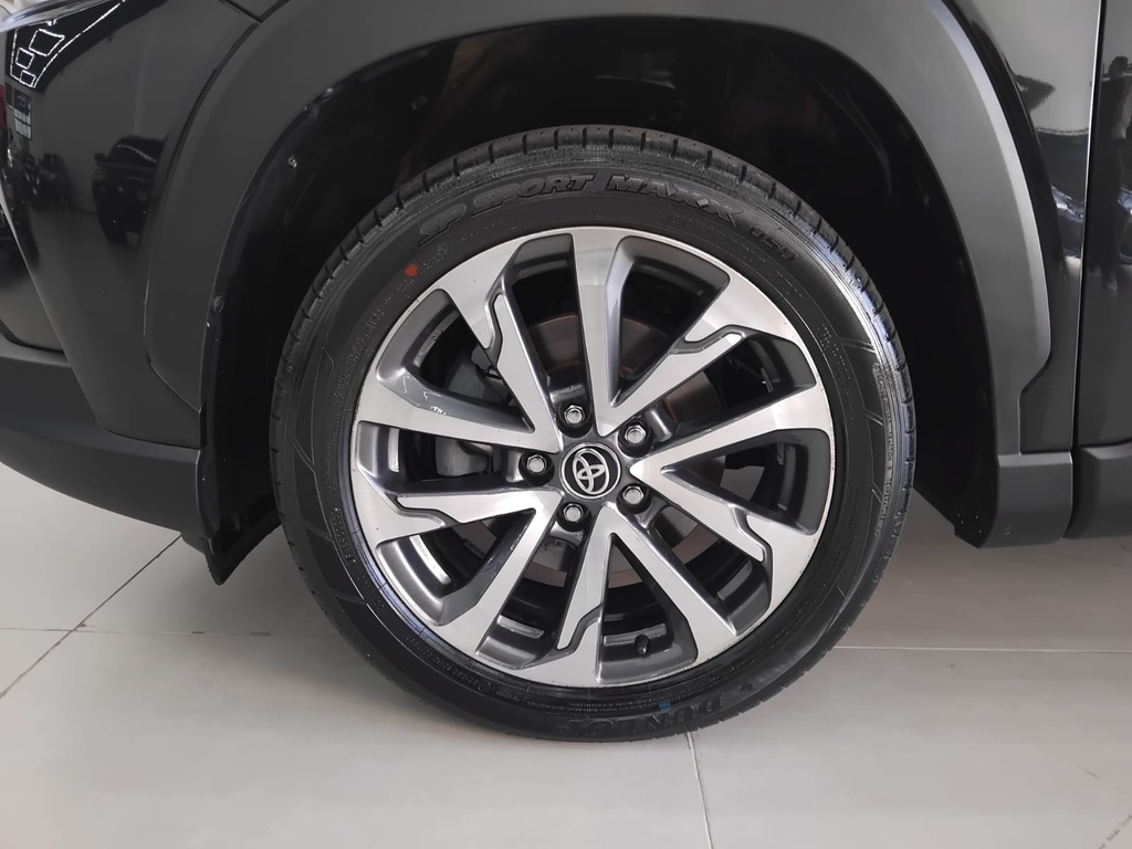Toyota Corolla Cross Preto