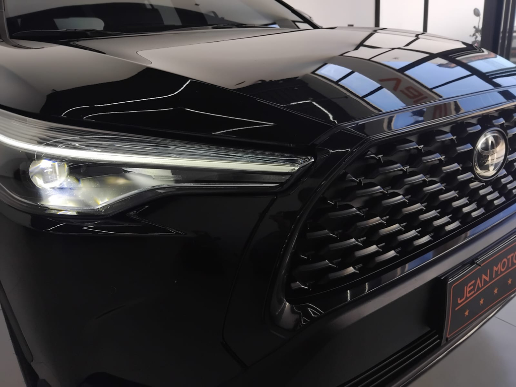 Toyota Corolla Cross Preto