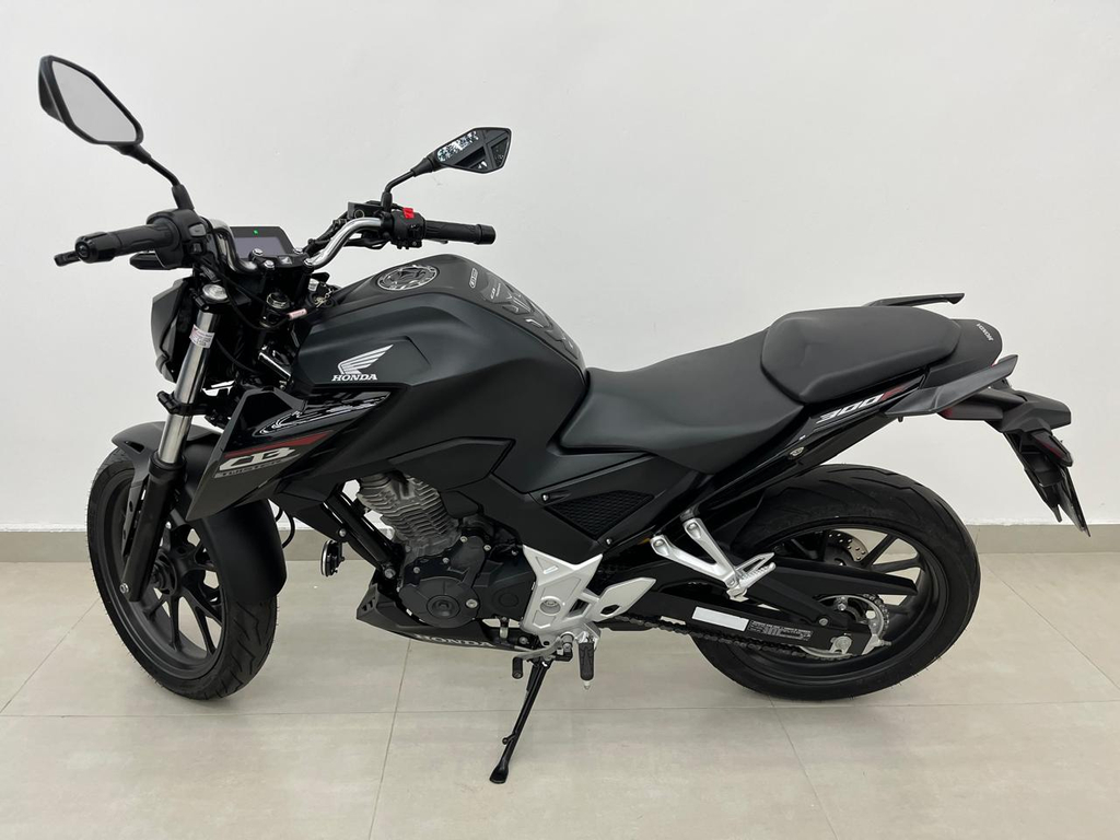 Honda CB 300F Preto