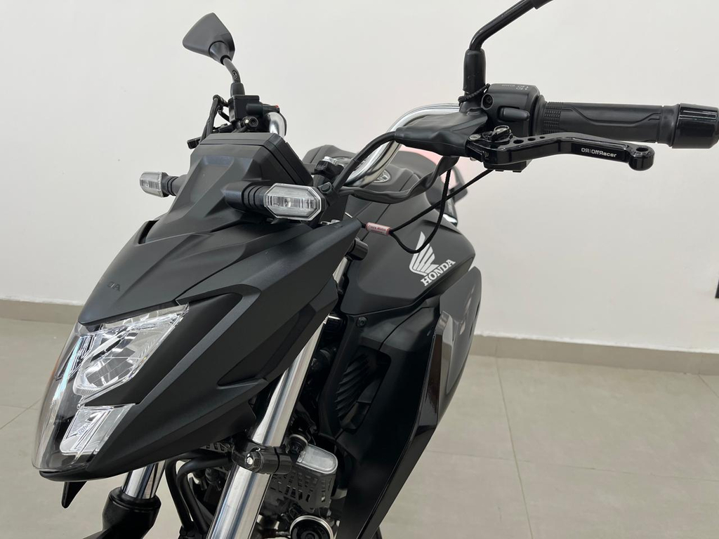 Honda CB 300F Preto