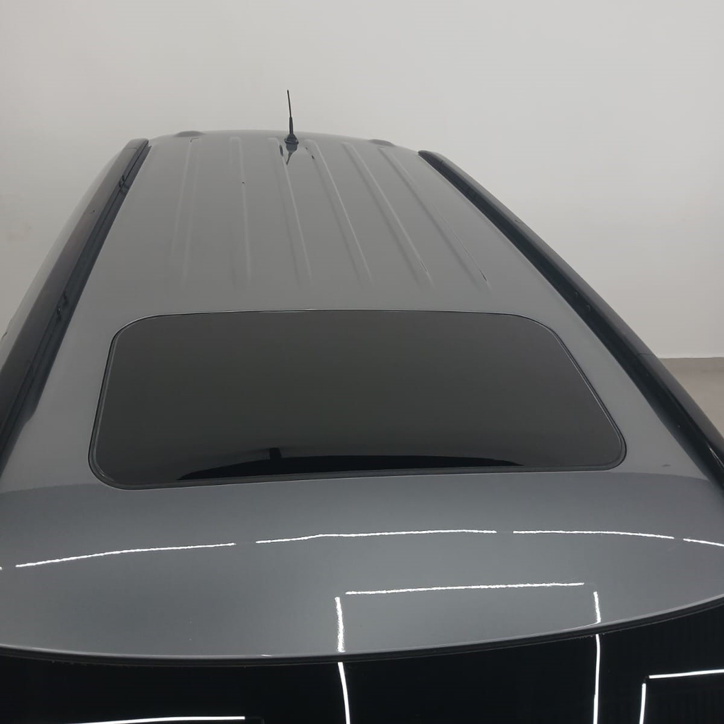 Mitsubishi Outlander Cinza