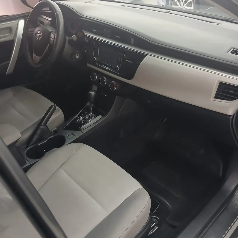 Toyota Corolla Cinza