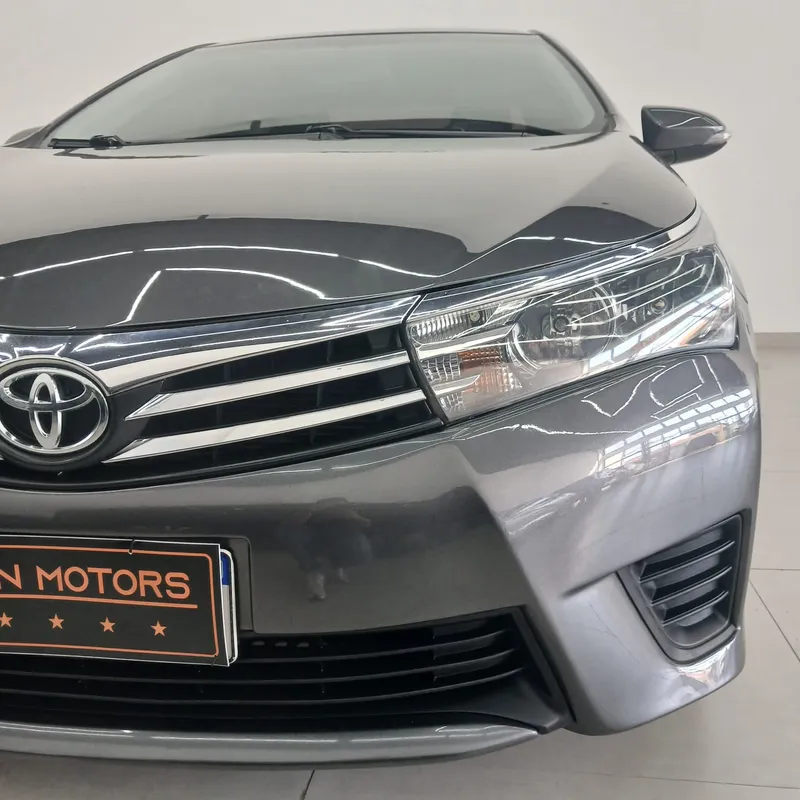 Toyota Corolla Cinza
