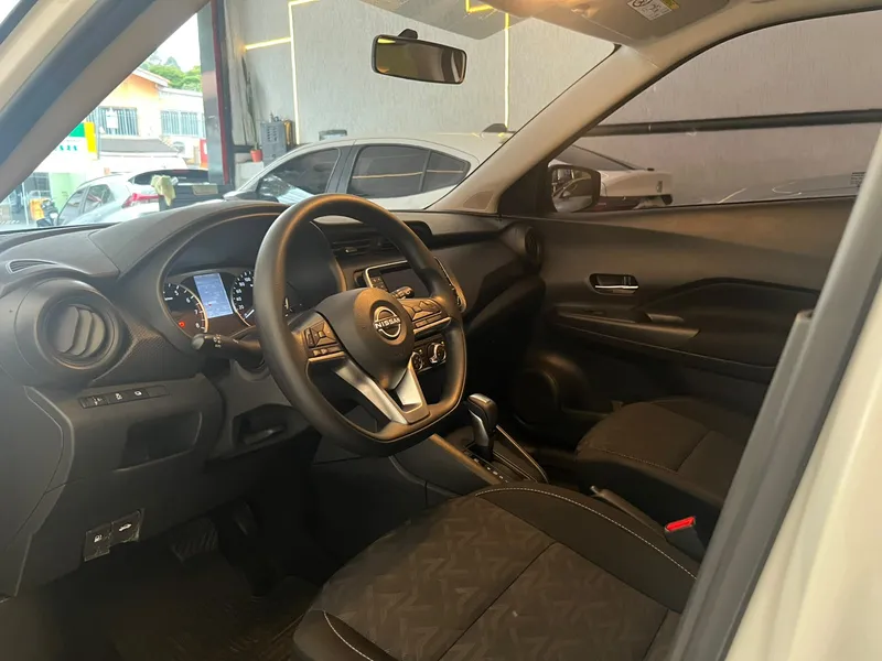 Nissan Kicks Branco