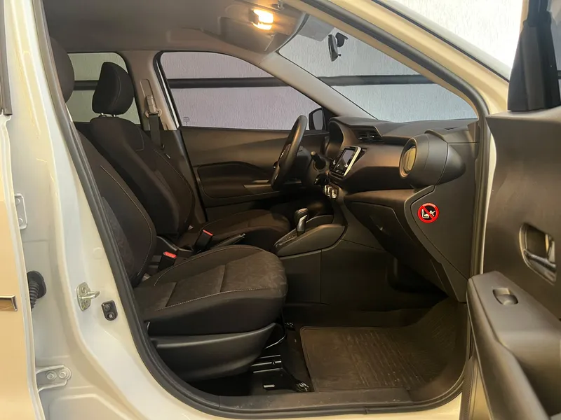 Nissan Kicks Branco