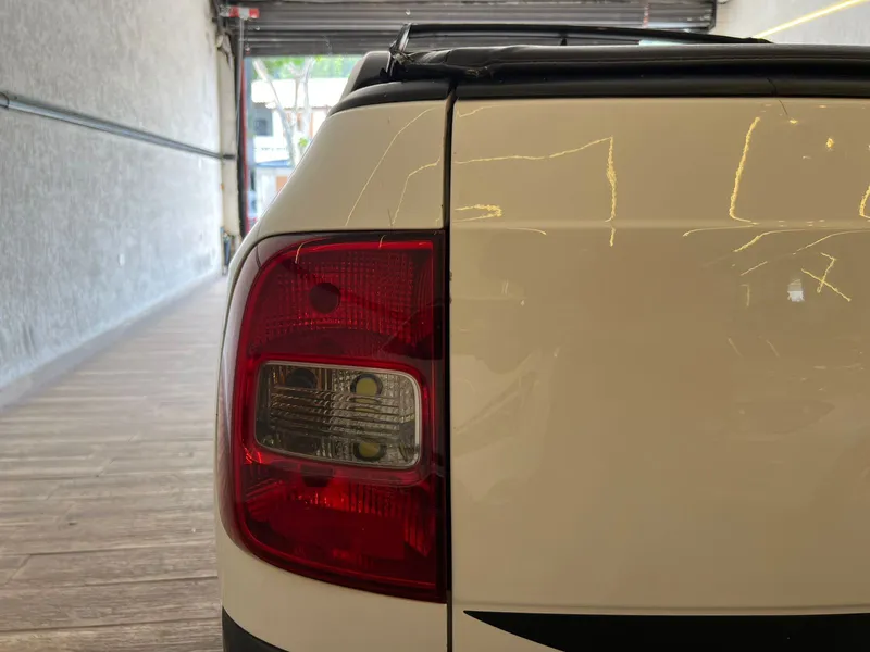 Volkswagen Saveiro Branco