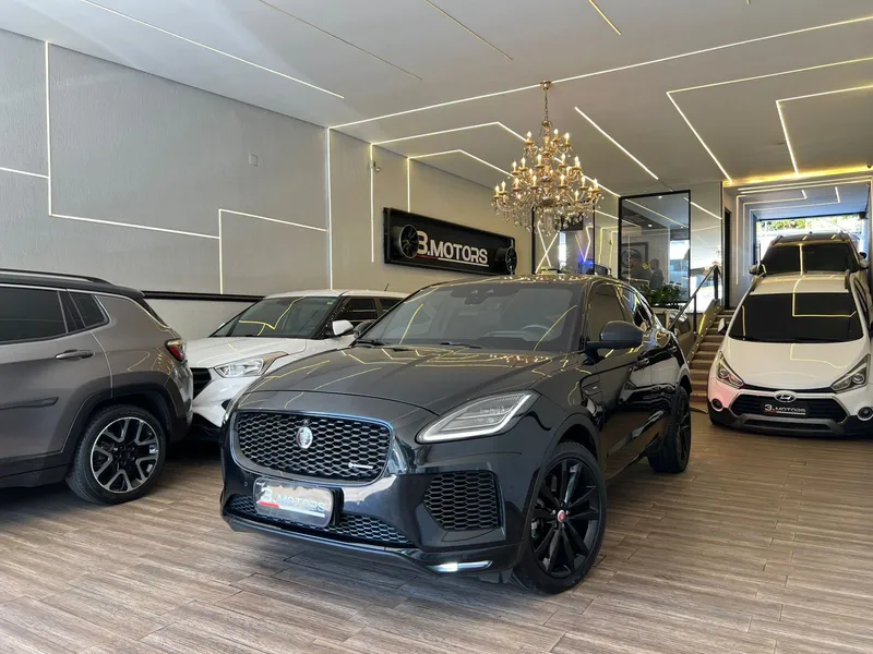 Jaguar E-Pace Preto