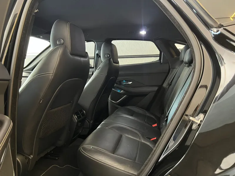 Jaguar E-Pace Preto