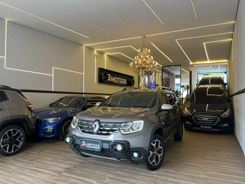 Renault Duster Cinza