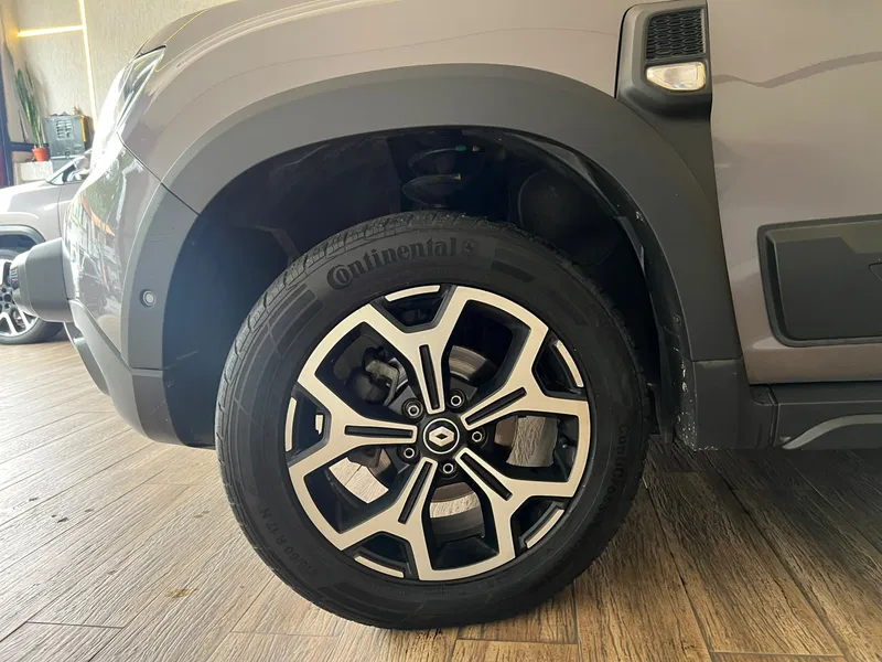 Renault Duster Cinza
