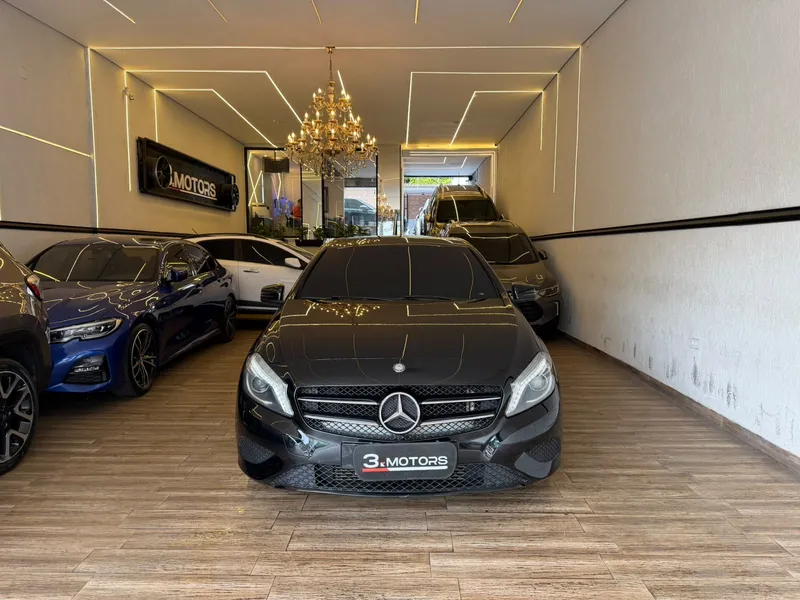 Mercedes Benz A 200 Preto