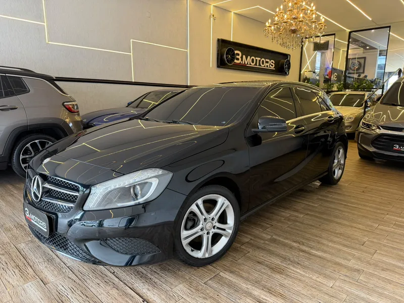 Mercedes Benz A 200 Preto