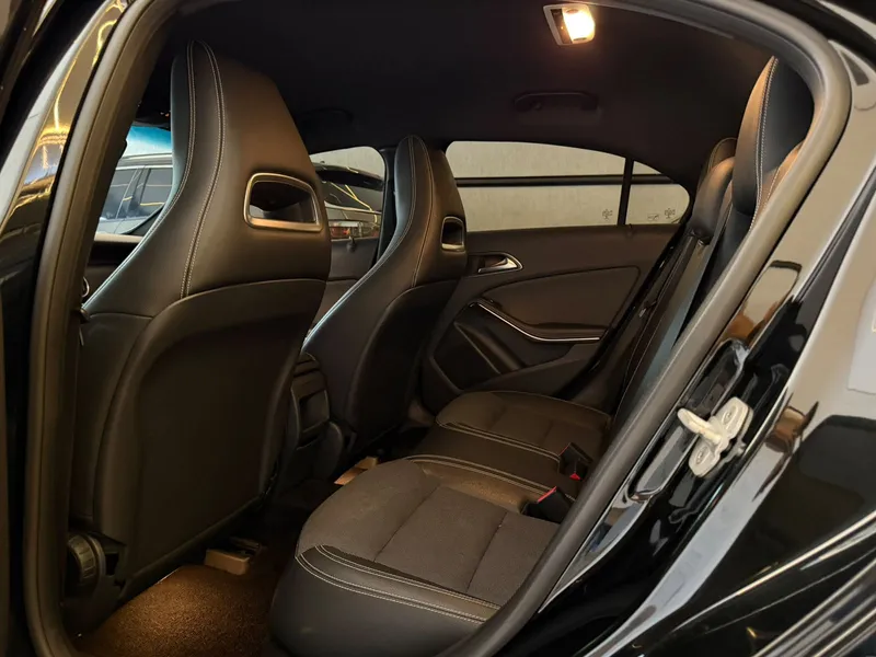 Mercedes Benz A 200 Preto