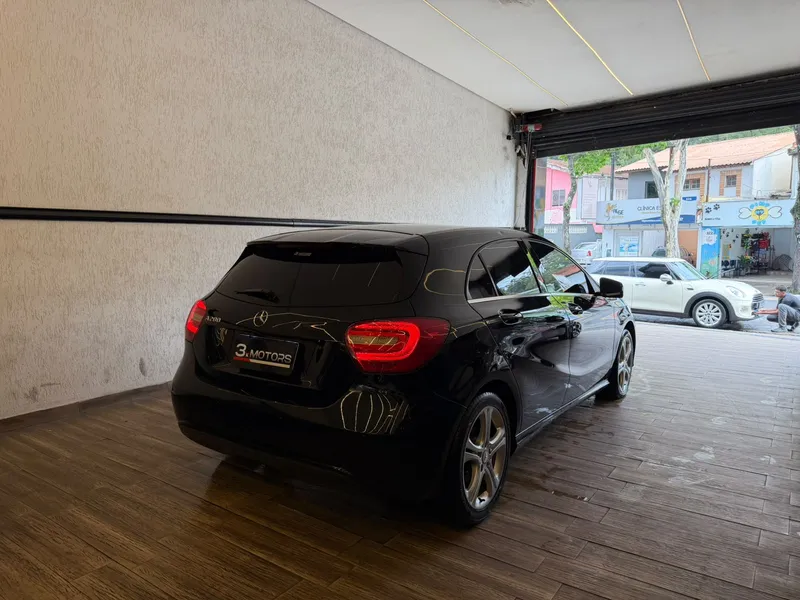 Mercedes Benz A 200 Preto