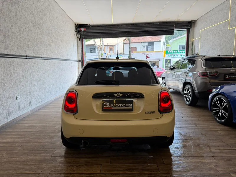 Mini Cooper Branco