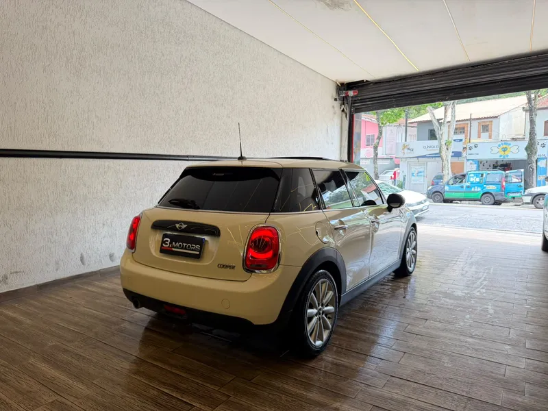 Mini Cooper Branco