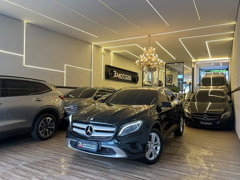 Mercedes Benz GLA-200 Prata