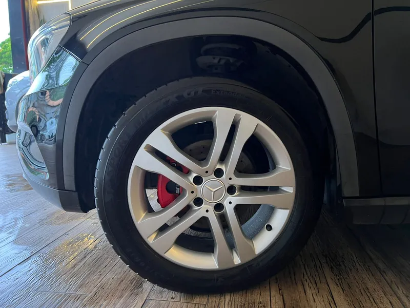 Mercedes Benz GLA-200 Prata