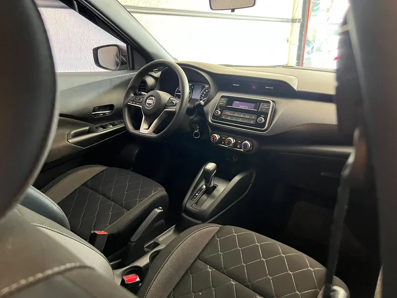 Nissan Kicks Marrom