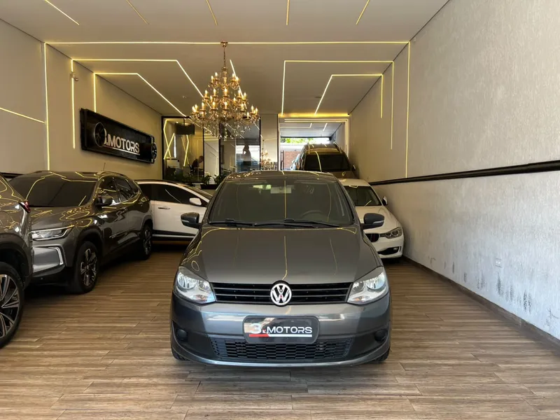 Volkswagen Fox Cinza
