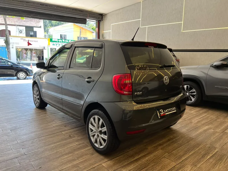 Volkswagen Fox Cinza
