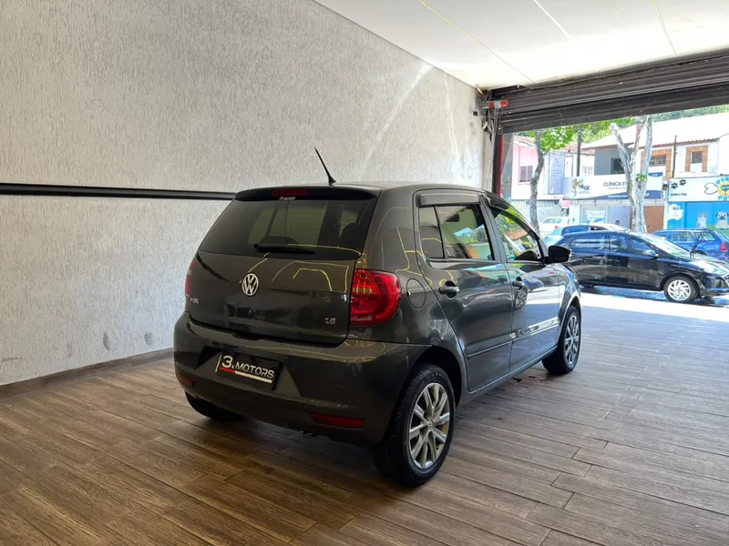 Volkswagen Fox Cinza