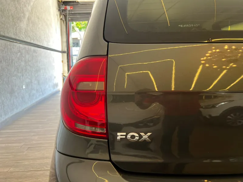 Volkswagen Fox Cinza