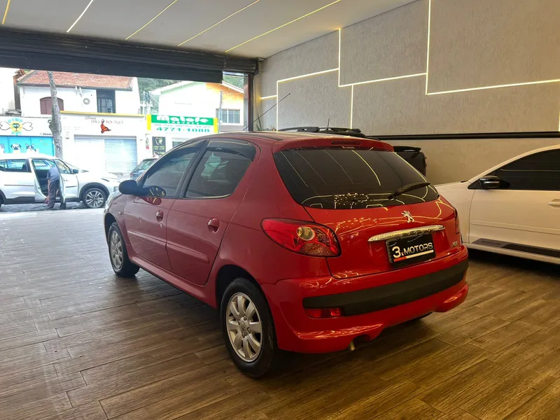 Peugeot 207 Vermelho