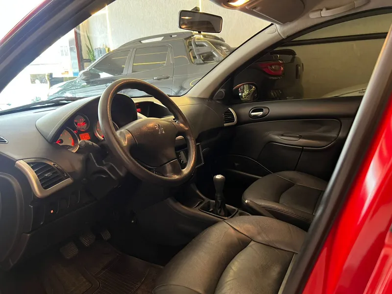 Peugeot 207 Vermelho