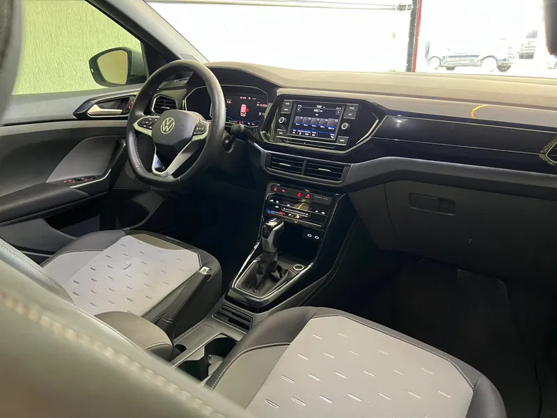 Volkswagen T-Cross Prata