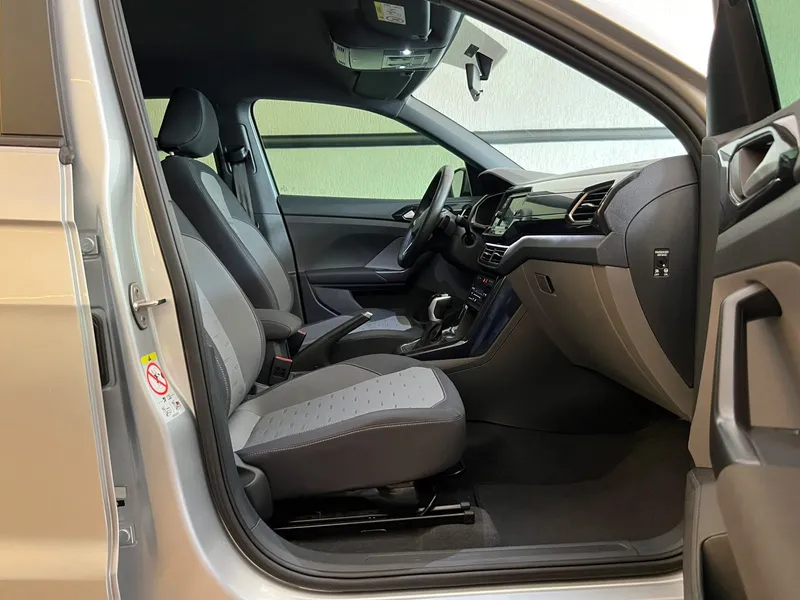 Volkswagen T-Cross Prata