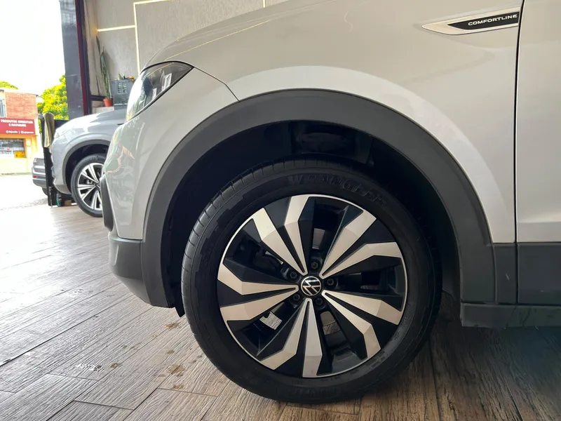 Volkswagen T-Cross Prata