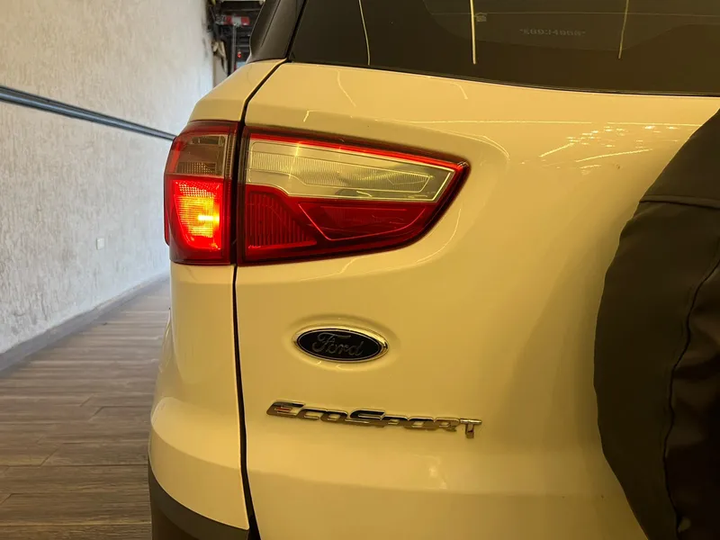 Ford EcoSport Branco