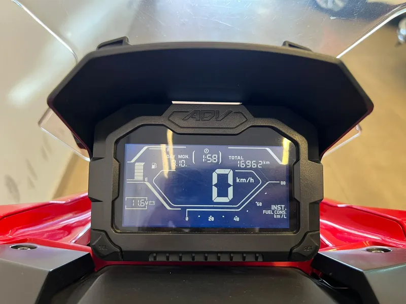 Honda ADV Vermelho