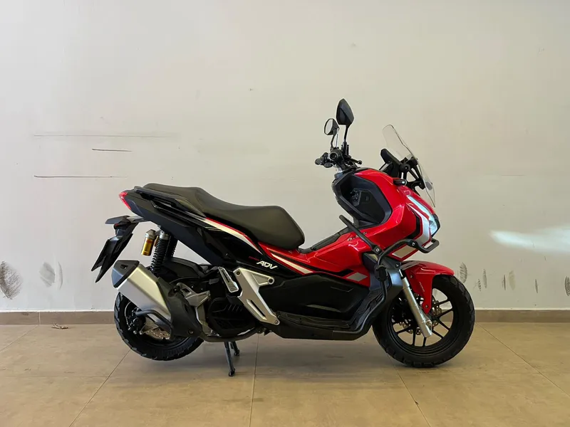 Honda ADV Vermelho