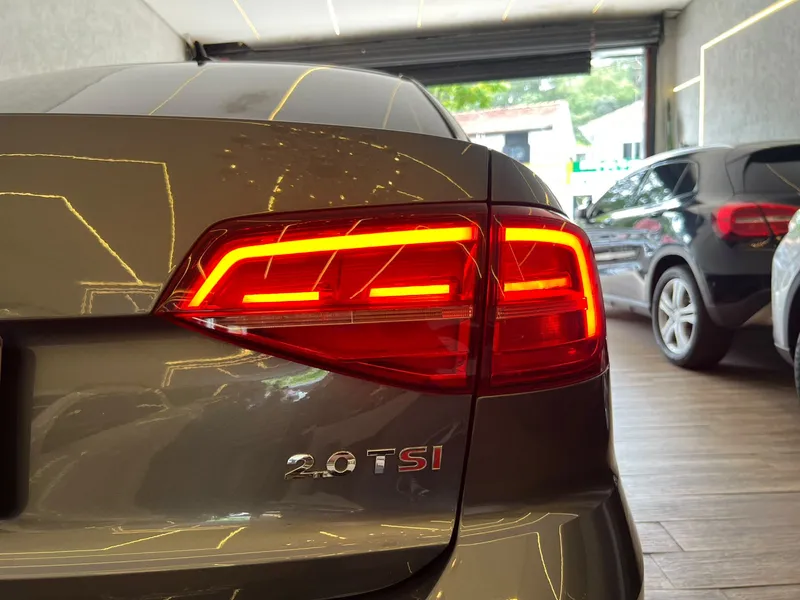 Volkswagen Jetta Cinza