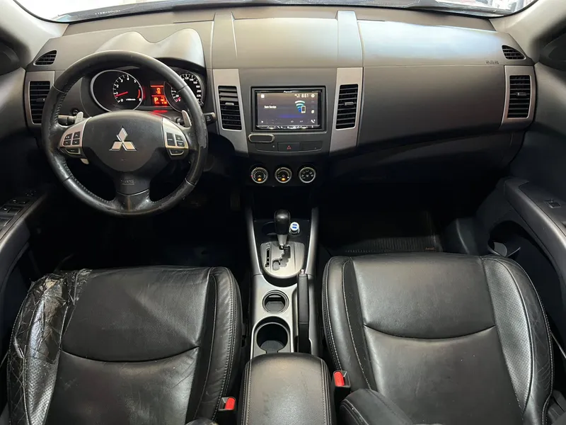Mitsubishi Outlander Branco