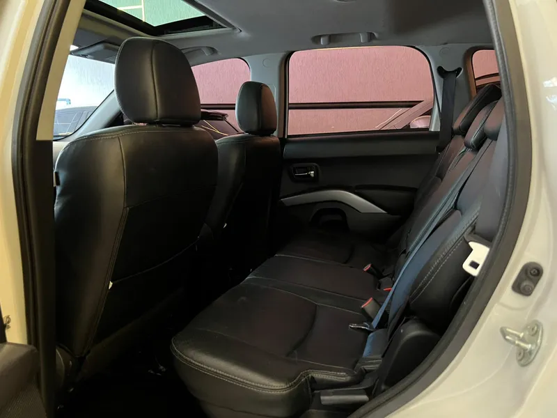 Mitsubishi Outlander Branco