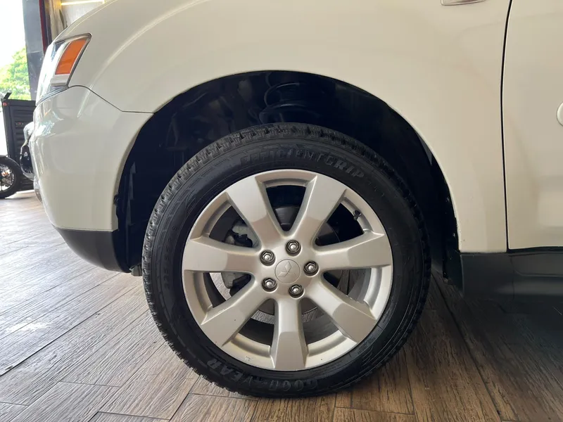 Mitsubishi Outlander Branco