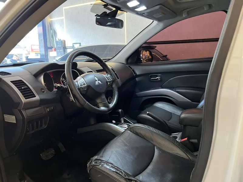 Mitsubishi Outlander Branco