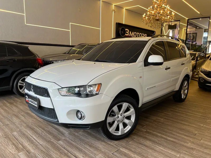 Mitsubishi Outlander Branco